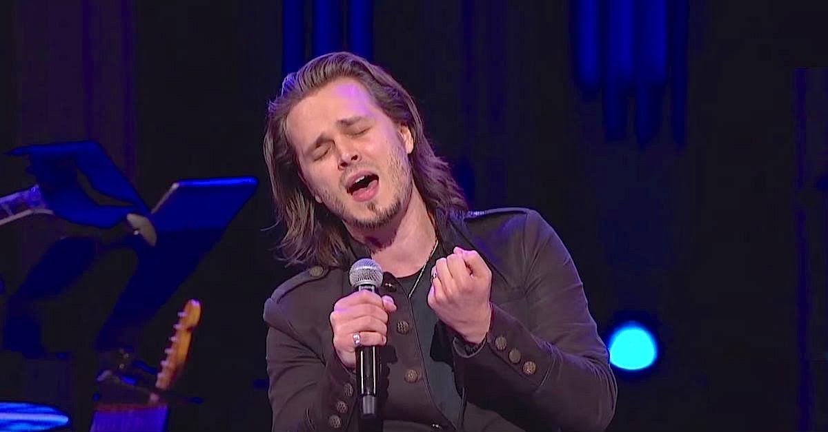 jonathan jackson.jpeg?resize=412,275 - Hunky Actor Impressed The Audience By Singing Iconic Song 'Unchained Melody'