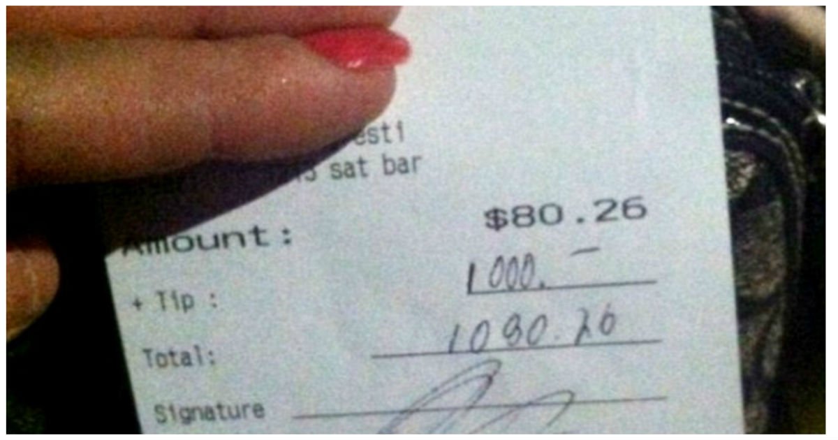 waitress surprise.jpg?resize=1200,630 - Waitress Was Given A $1,000 Tip After Customer Heard That Her Dog Needed An Expensive Surgery