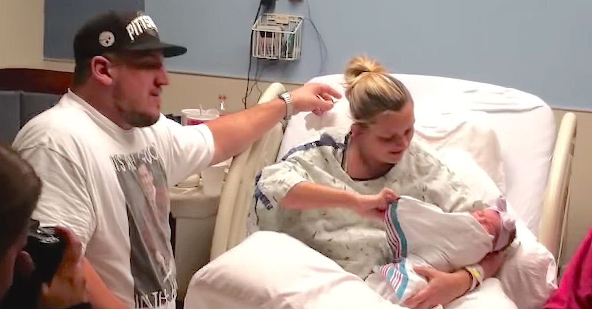 baby5.jpg?resize=412,232 - Dad Proposed To Girlfriend One Day After Their Baby Was Born