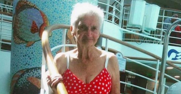 o 90 YEAR OLD BIKINI facebook2 600x313.jpg?resize=1200,630 - Incredible Grandma Proudly Showed Off Her Curves In Bikini