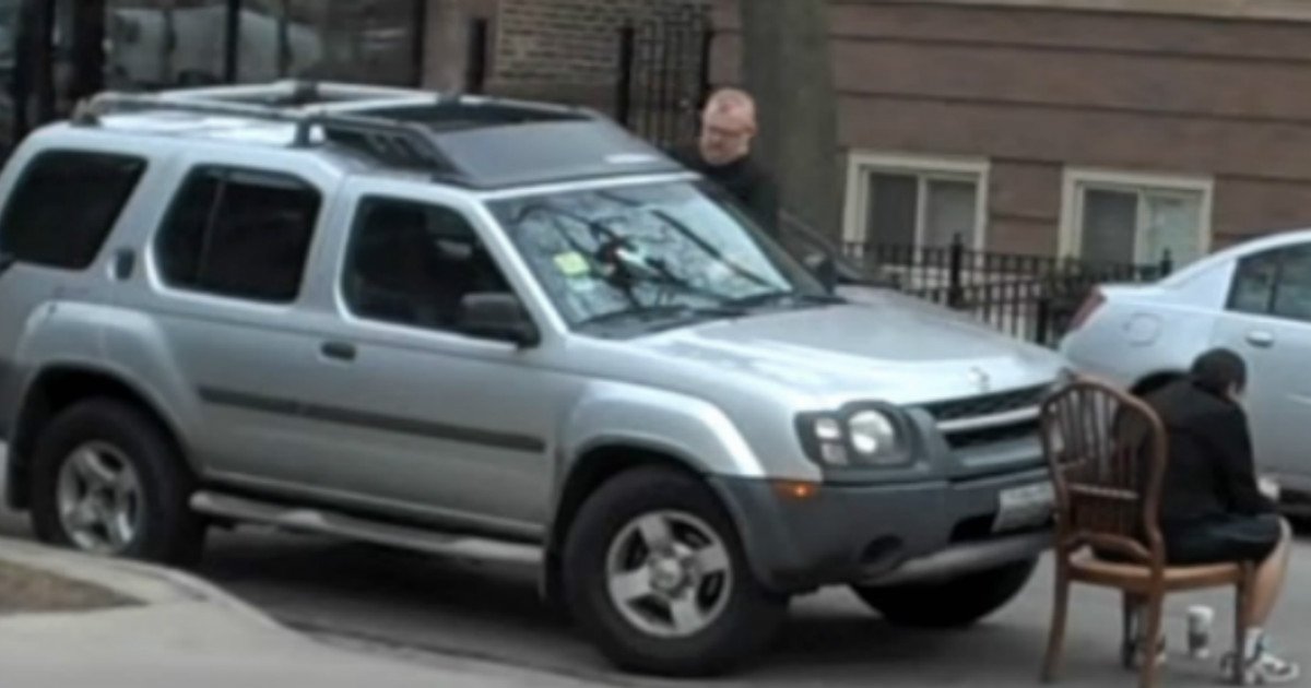 doubleparking.jpg?resize=412,275 - Man Punished Thoughtless Driver Who Double Parked By Sitting In Front Of His Car And Refusing To Move