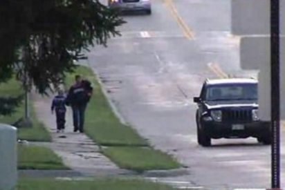 four hours second grader 412x275.jpg?resize=412,275 - Boy Walked Four Hours Per Day Just To Attend His School Until Stranger Came Up With A Carpool Offer