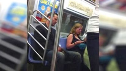 kr 412x232.jpg?resize=412,232 - Celebrity Keanu Reeves Kindly Offered His Seat To A Woman On Subway