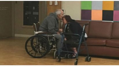 cover grandparents separated cries emotional 412x232.jpg?resize=412,232 - Granddaughter Wrote A Letter In Tears When Nursing Home Won't Let Her Grandparents Be Together