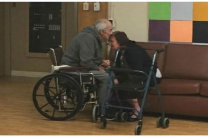 cover grandparents separated cries emotional 412x275.jpg?resize=412,275 - Granddaughter Wrote A Letter In Tears When Nursing Home Won't Let Her Grandparents Be Together