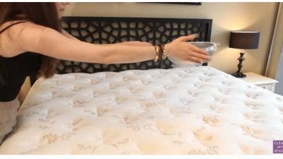 mattress baking soda cover 412x232.jpg?resize=412,232 - Simple Way To Clean A Mattress In 30 Minutes With Baking Soda