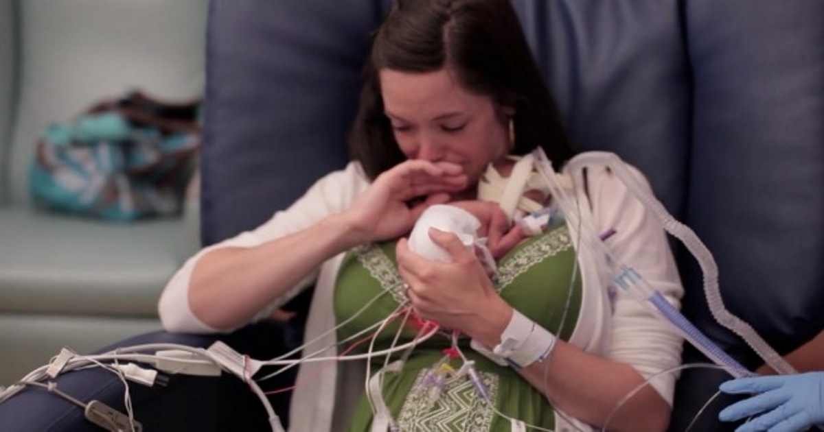 premature sons first year.jpg?fit=1024%2C538&ssl=1&strip=all - Baby Made Stunning Recovery After Being Born Weighing Just 1.5 Pounds