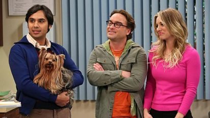 raj leonard penny the big bang theory saison 412x232.jpg?resize=412,232 - Top 7 des trucs qui montrent que les hommes sont aussi victimes du sexisme