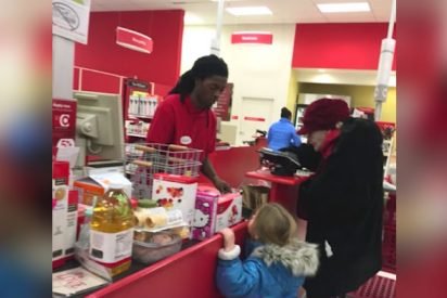 target 412x275.jpg?resize=412,275 - Young Cashier Helped Elderly Woman But Didn't Expect To Receive Incredible Reward