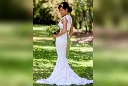 wedding dress crochet 412x275.jpg?resize=412,275 - Hardworking Bride Crocheted Her Own Wedding Dress