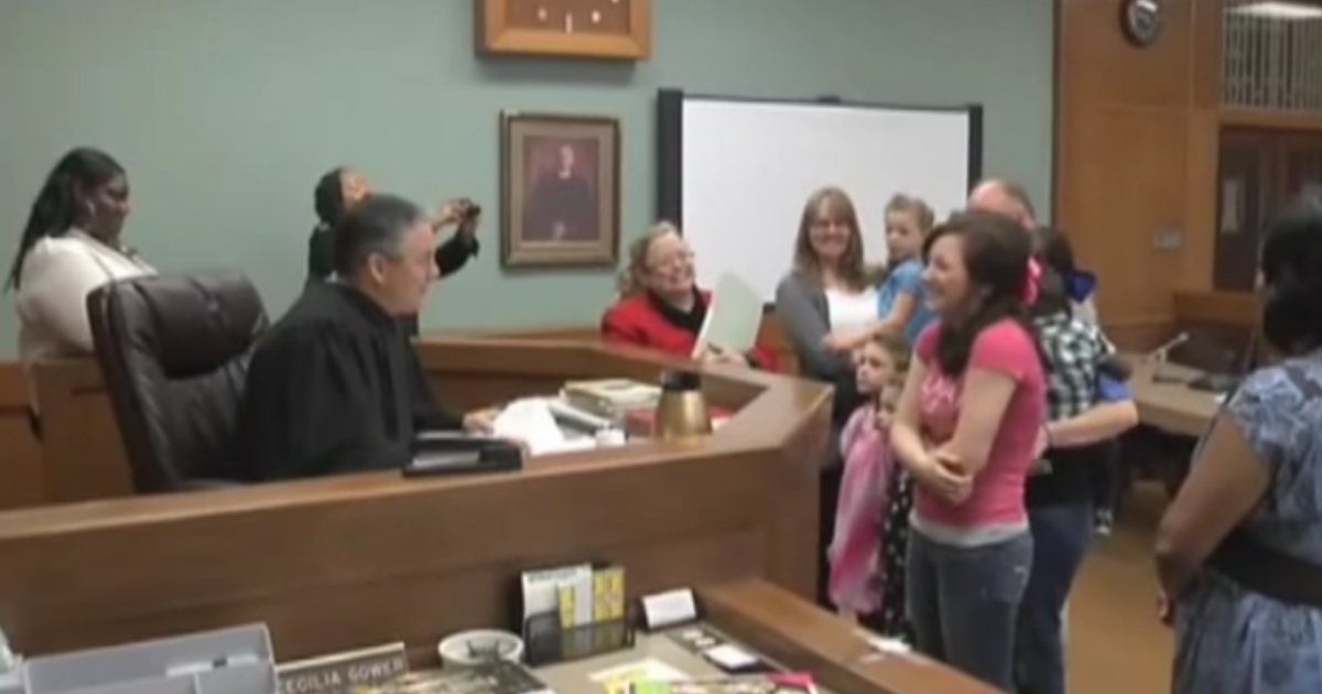 adoption in christmas.jpg?resize=1200,630 - 16-Year-Old Girl Shed Tears Of Happiness After Finally Getting Adopted