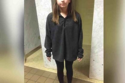 student banned leggings 412x275.jpg?resize=412,275 - Mother Is Outraged When School Does THIS Because of Her Daughter's Outfit!