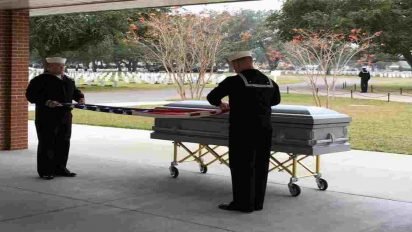veteran casket teenagers 412x232.jpg?resize=412,232 - Group Of Teenagers Carried The Casket Of Late Veteran Because No One Attended His Funeral