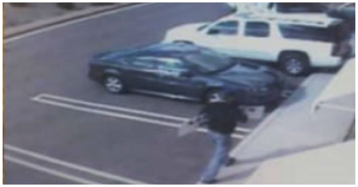 white suv free jewelry.jpg?resize=1200,630 - Mother Released Warning After Suspicious SUV Pulled Up Near Her And Placed Silver Ring On Her Windscreen