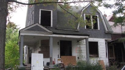 detroithome 412x232.jpg?resize=412,232 - Man Buys Neighbor's Foreclosed Home. What He Does Next Brought the Woman to Tears.