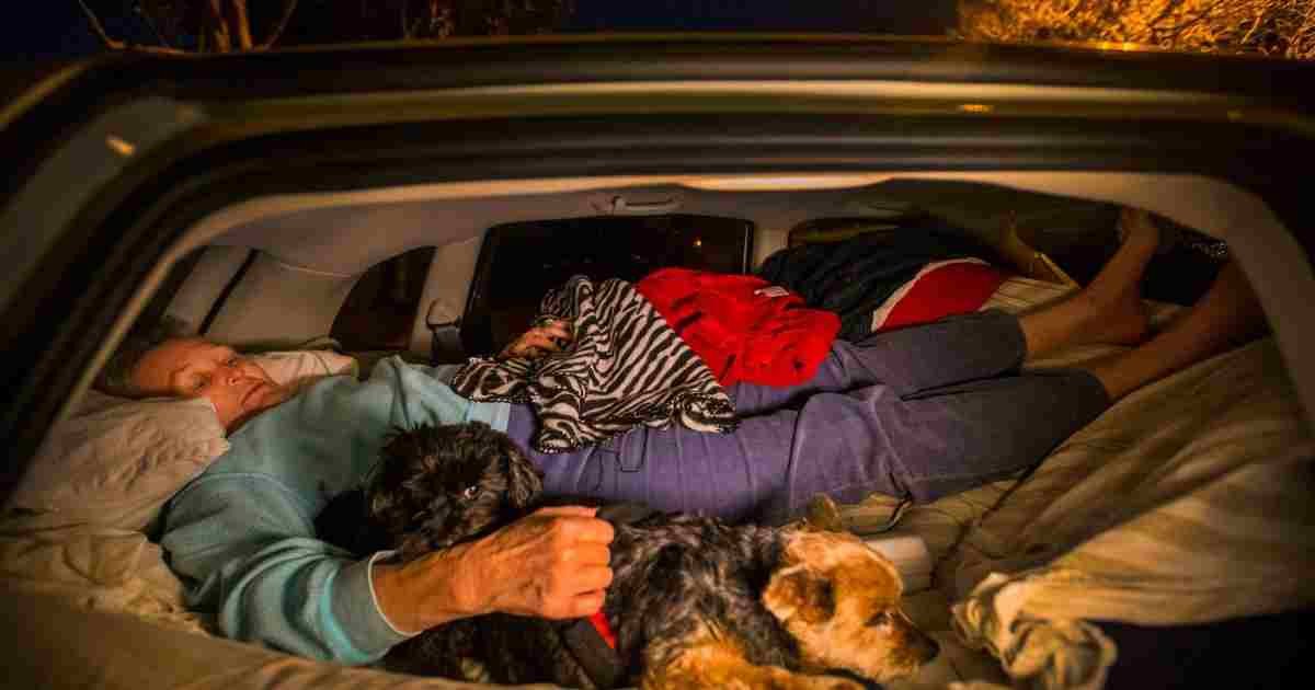 edie back on her feet 4.jpg?resize=1200,630 - 78-Year-Old Woman Who Sleeps In Mysterious Car Parked In Neighborhood Shared Her Story