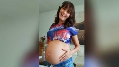 mom loses sight while pregnant brain tumor 412x232.jpg?resize=412,232 - Pregnant Woman Started Going Blind And Thought It Was Normal Until Doctors Discovered A Tumor