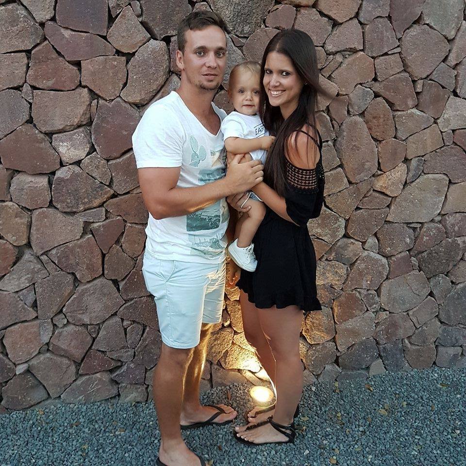 Tyrone, their baby boy, Brody and Caryn. Image via Facebook.