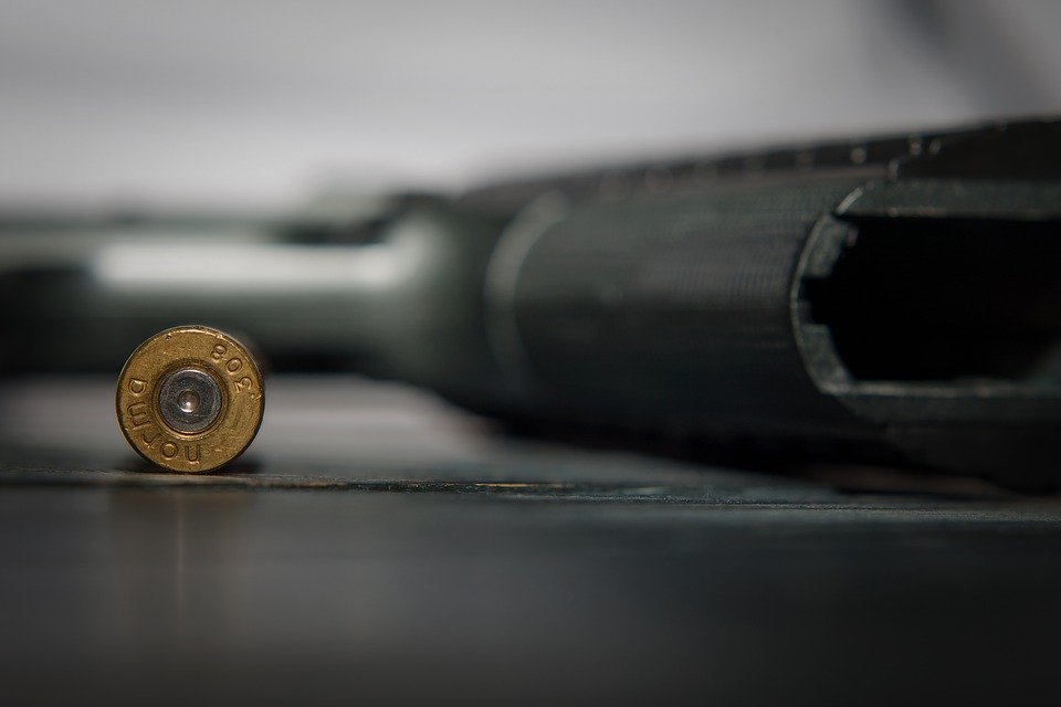 '전 남자친구'가 총 쏴 죽인 임산부 여성, 그녀는 죽기 직전 아이를 출산했다 ammunition 2004236 960 720 - '전 남자친구'가 총 쏴 죽인 임산부 여성, 그녀는 죽기 직전 아이를 출산했다
