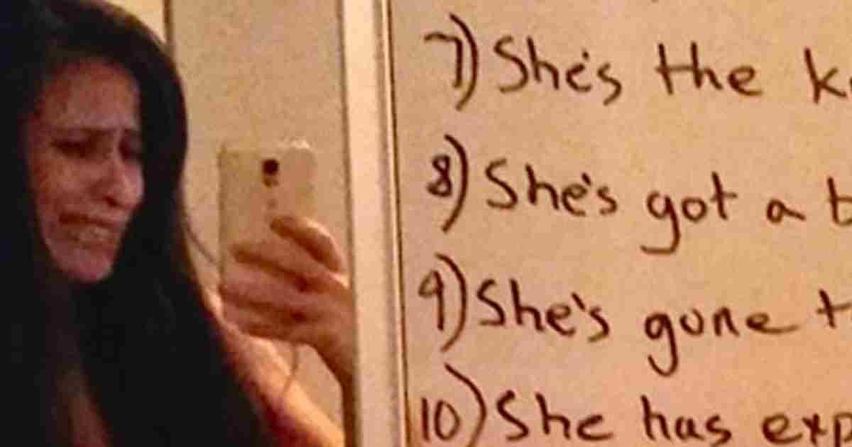 husband mirror note to wife.jpg?resize=412,275 - After A Rough Fight, Wife Looked At Her Mirror And Saw Long Note From Her Husband