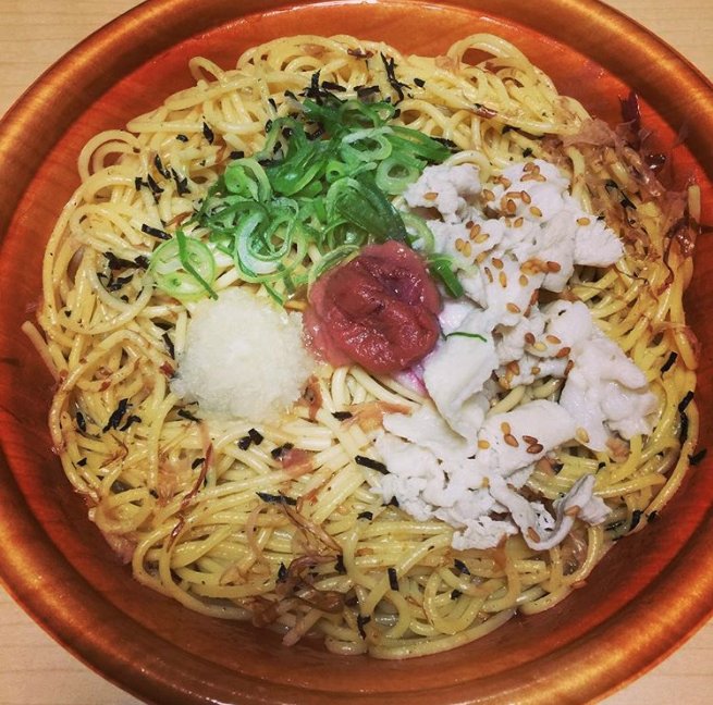 https://www.instagram.com/p/BV14omrAynU/