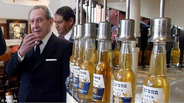 3ab9a50600000578 3968880 image a 115 1480007868088 1.jpg?resize=648,365 - Founder of Corona Making Everyone In His Hometown MILLIONAIRE Found Not True