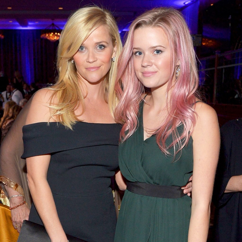 495029482_reese-witherspoon-ava-phillippe-zoom-1b345fa3-5bb8-4fba-9ec2-36e26bf441ed