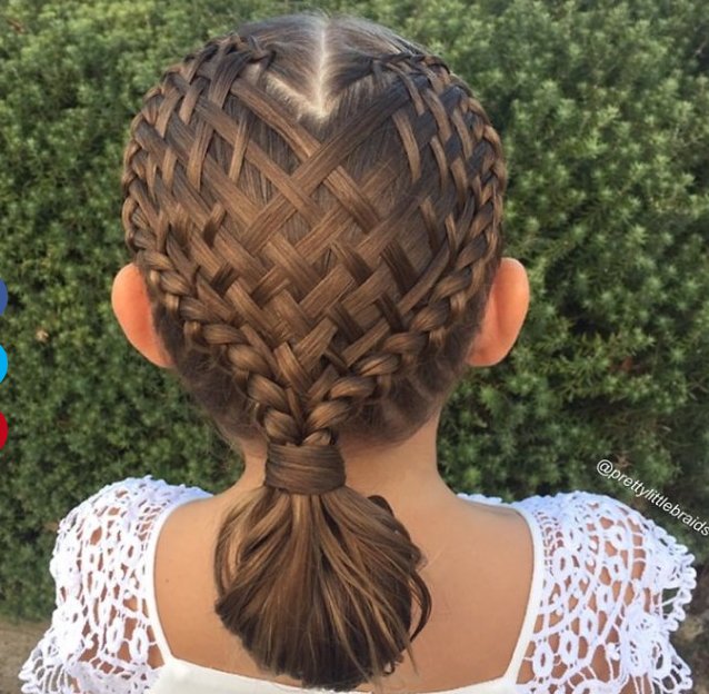 screen shot 2016 11 04 at 10 52 40 - Mom Braids Her Daughter's Hair In A Stunning Way