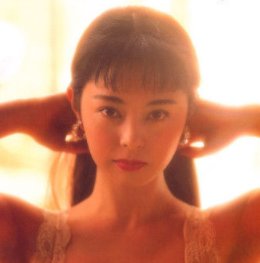 吉野美佳さんはあの有名アーティストの奥様 Hachibachi