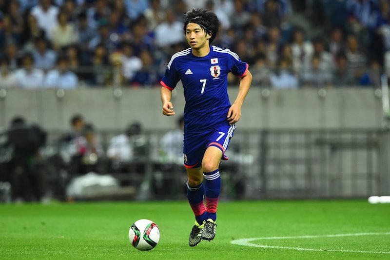 実力とルックスで人気の柴崎岳 その彼女はあの人気女優 Hachibachi 実力とルックスで人気の柴崎岳 その彼女はあの人気女優 Hachibachi