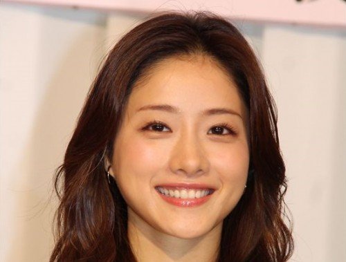 愛され顔は眉毛で決まる 目指せ 石原さとみ風メイク Hachibachi 愛され顔は眉毛で決まる 目指せ 石原さとみ風メイク Hachibachi