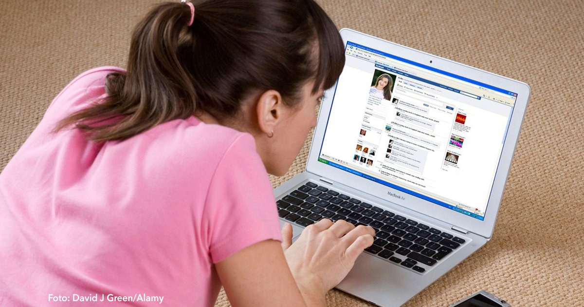 cover 8.jpg?resize=1200,630 - Curiosos padres que han entrado a las conversaciones de Facebook de sus hijos