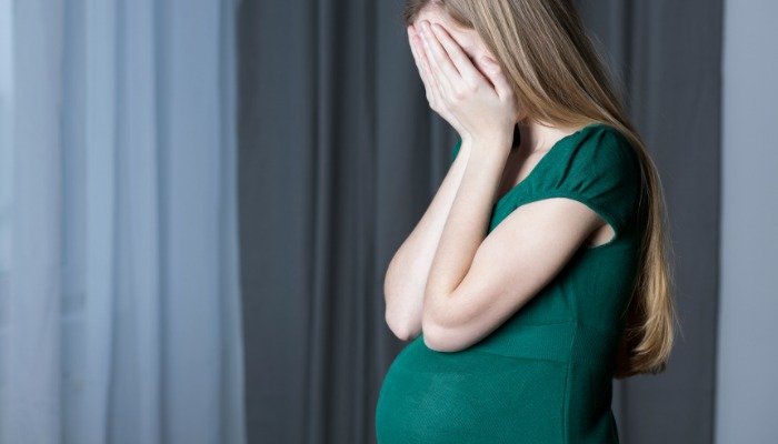 denials-about-pregnancy-featured