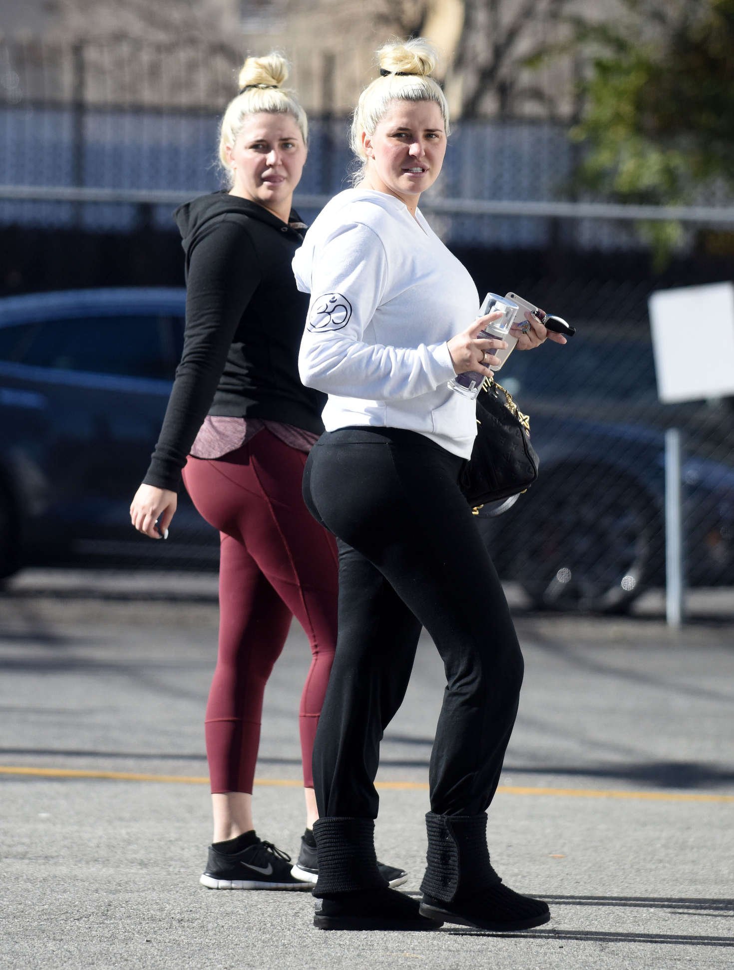 karissa-and-kristina-shannon-out-in-los-angeles-12