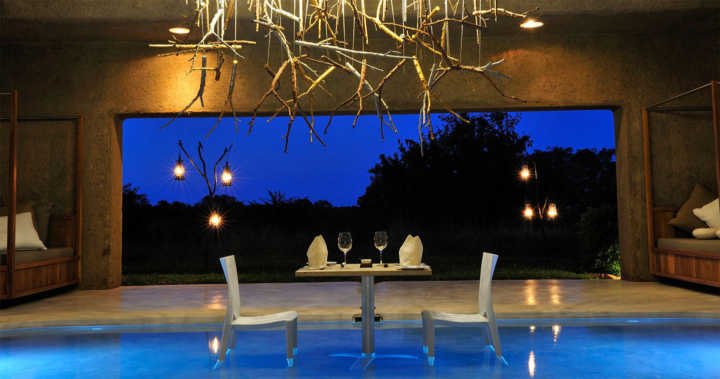 luxury-safari-south-africa-sabi-sabi-earth-lodge-pool