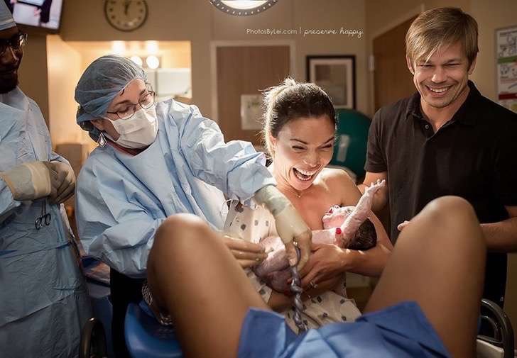 professional-birth-photography-competition-winners-labor-2017-52-58b02c1164fd2__880-2