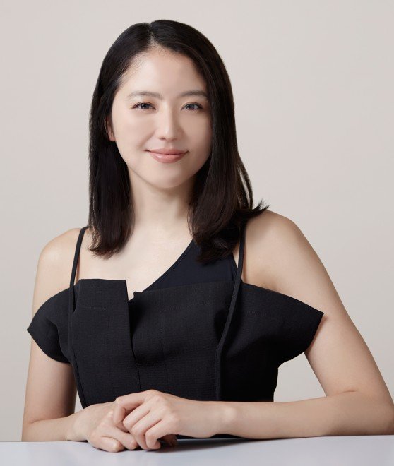 肩幅広いと噂の女性タレント 女優は誰だ Hachibachi 肩幅広いと噂の女性タレント 女優は誰だ Hachibachi