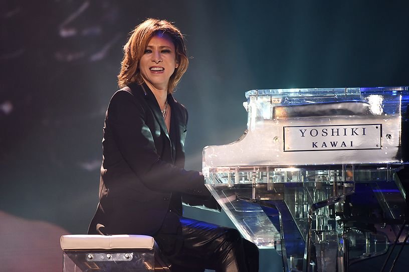 x japan perform at wembley arena 5.jpg?resize=1200,630 - 日本ロック界のカリスマx japanのyoshikiの結婚に迫る