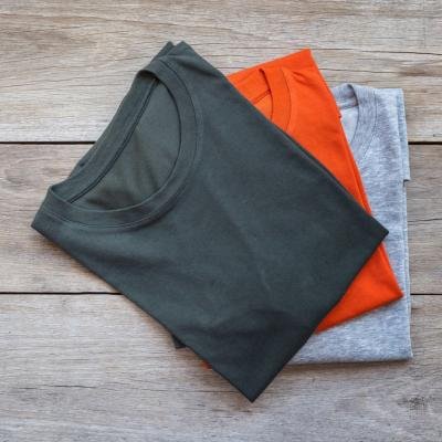 カットで簡単 リメイクtシャツの作り方 Hachibachi カットで簡単 リメイクtシャツの作り方 Hachibachi