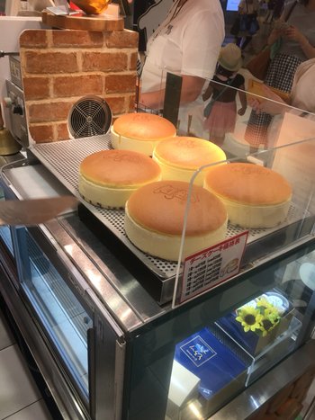 焼きたてチーズケーキ