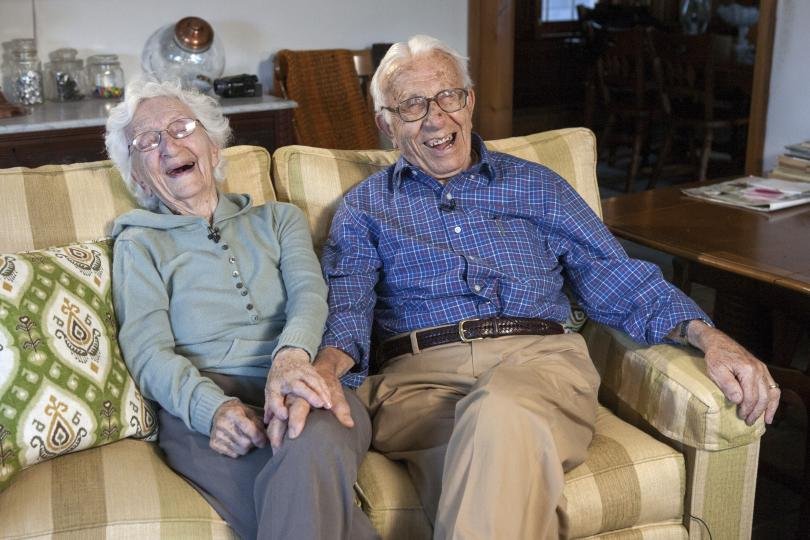 El resultado de la imagen de LIFE America's 'Longest-Married Couple' celebra el histórico 85 ° aniversario de bodas john and ann betar