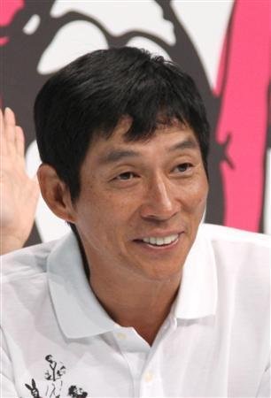 日本を代表するお笑い芸人 明石家さんまさん生い立ち 弟がいた 彼を襲った悲劇とは Hachibachi