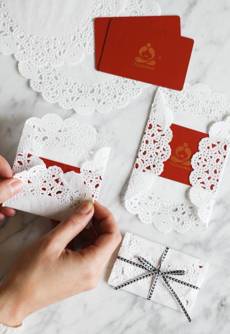 simple but creative ways to wrap gift cards for your friends and