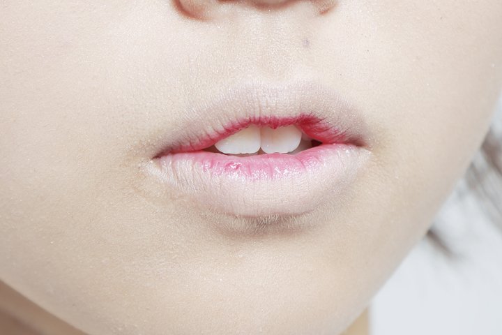 男装メイク　唇の赤味を消す에 대한 이미지 검색결과