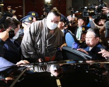 白鵬 暴行事件