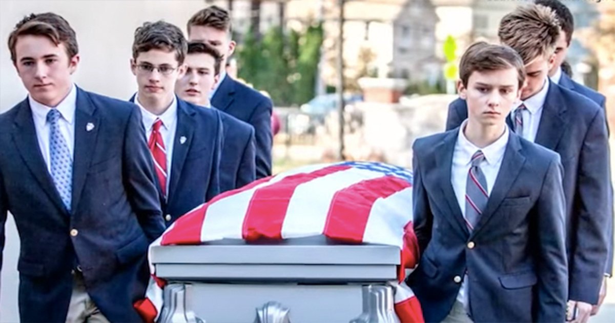 Homeless Vet Passed Away With No Family To Bury Him, High School Students Decided To Step In ec8db8eb84a4ec9dbc7 7.jpg?resize=1200,630 - Homeless Vet Passed Away With No Family To Bury Him, High School Students Decided To Step In