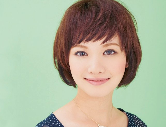おでこ広くて狭いおでこの世界 Hachibachi おでこ広くて狭いおでこの世界 Hachibachi