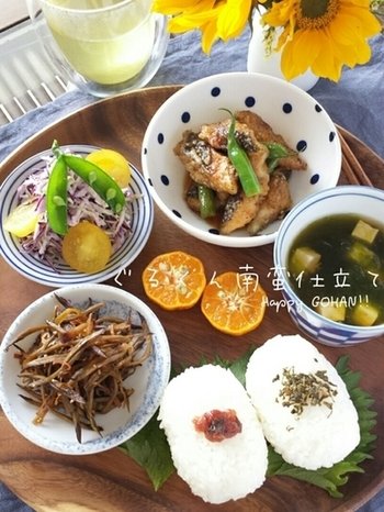 朝食 おにぎり