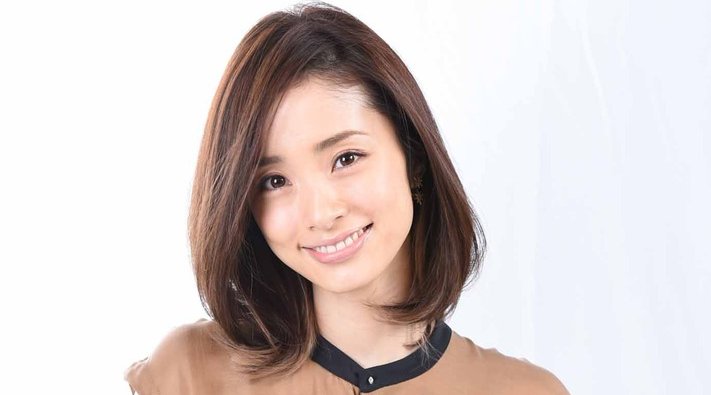 女性の憧れ上戸彩の髪型 愛されヘアを作り出す美容院やヘアアイテムを徹底解説 Hachibachi