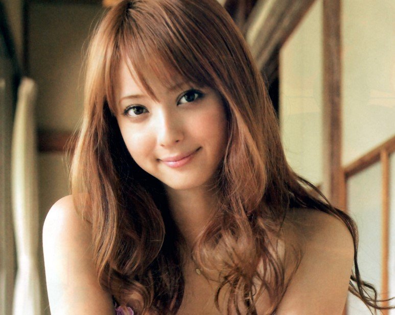 img 5a39196595291.png?resize=300,169 - アンジャッシュ渡部建と新婚！佐々木希が元ヤンキーって本当？